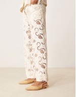 slingback low heeled shoes in natural raffia