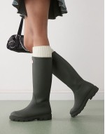Downpour tall wellington boots in dark olive