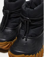 unisex echo boots in black gum