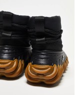 unisex echo boots in black gum