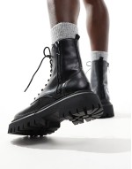 zip up ankle boot in black