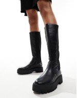 riding boot in black with elastic side