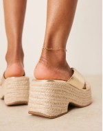 ‌Stylish Toy cross strap wedges in gold