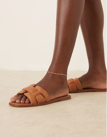 Elenaa padded flat sandals in tan leather